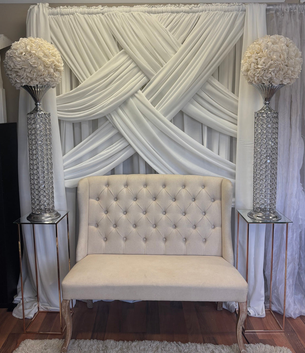 Gold Mirror Pedestal Stand
