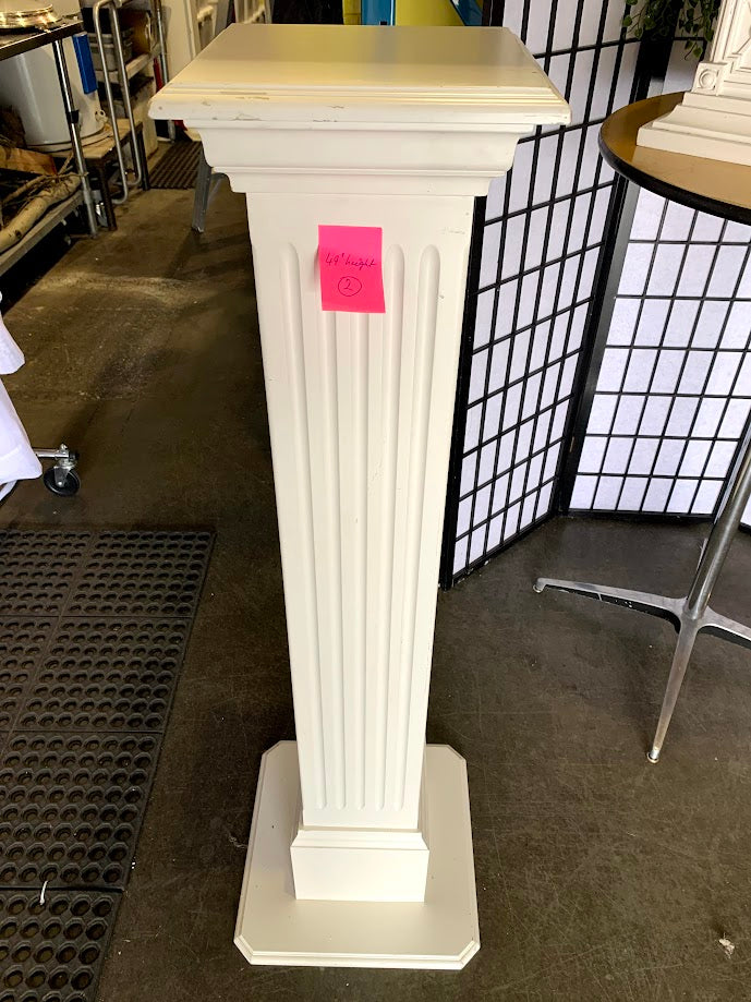 49" Roman White column