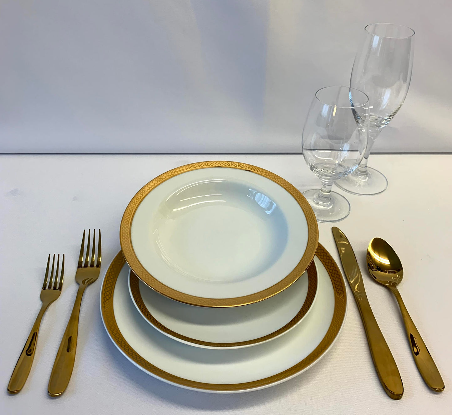 Wide Gold Rim / Classic Gold Dinner Package (Qty 105)