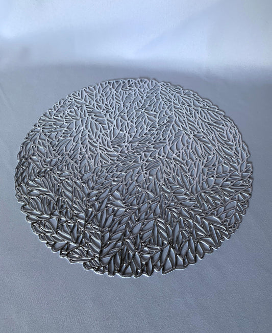 Silver Leaf Round 14" Placemat