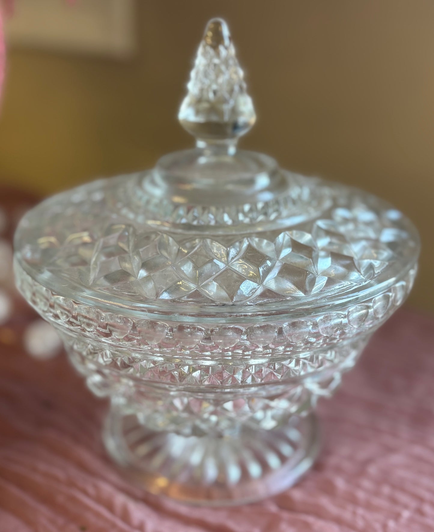 7.5" Glass Candy Dish - Covered