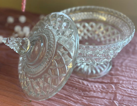 7.5" Glass Candy Dish - Covered