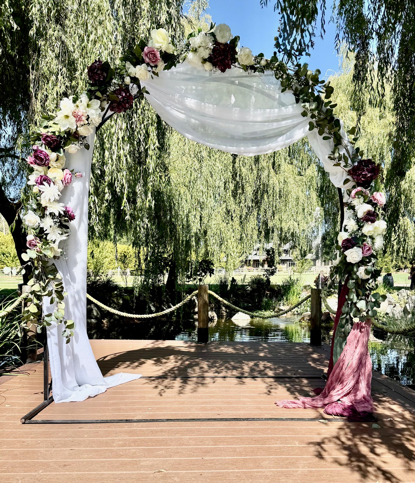 Gold Metal Circle Round Arch Stand