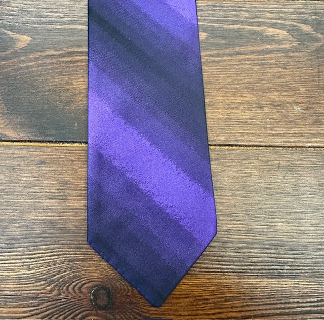 Purple tie