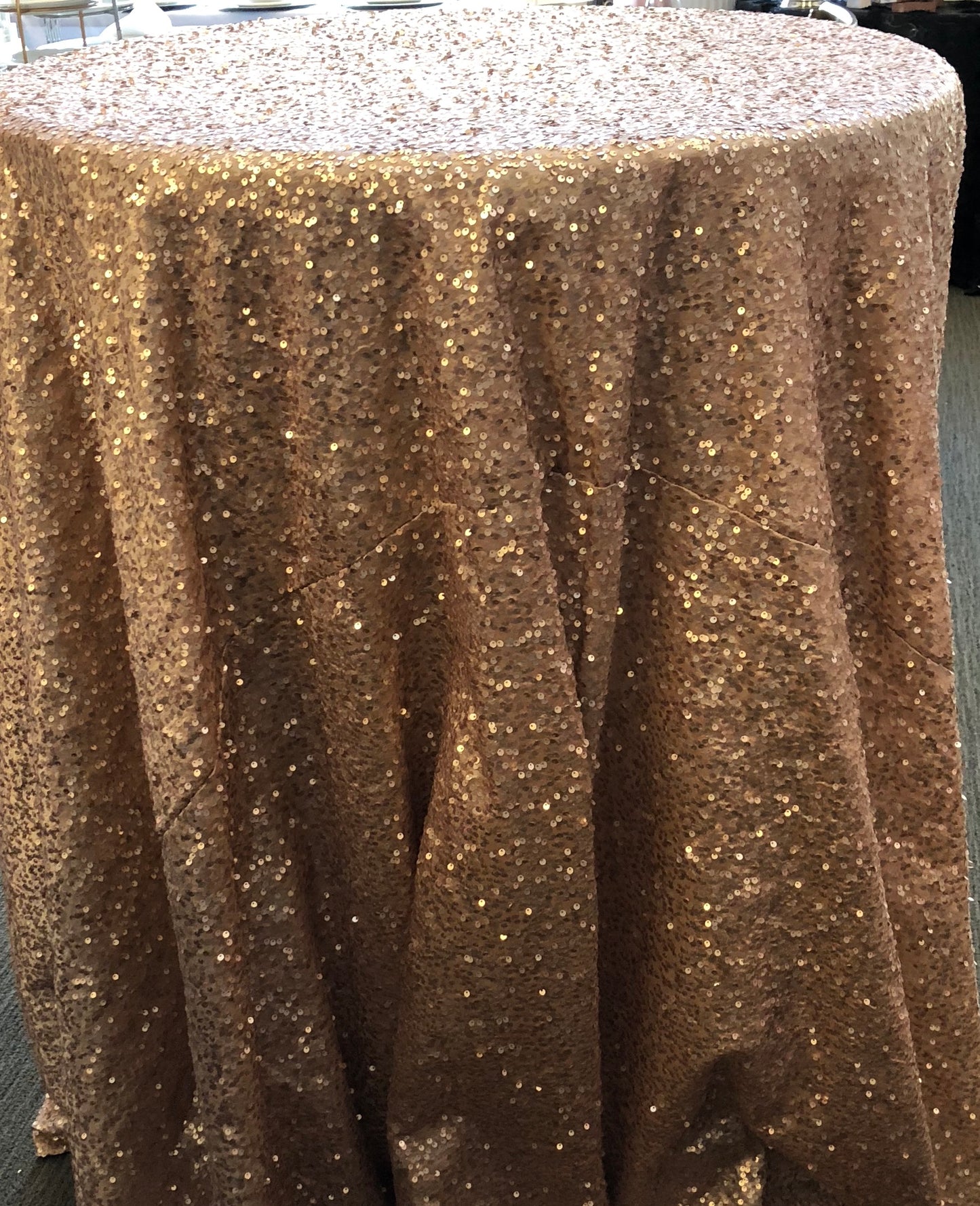 Tablecloth Blush Champagne Sequin Round 120"