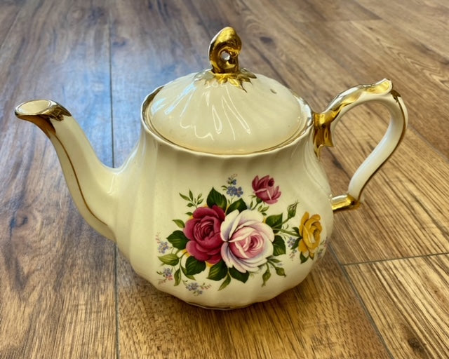 High Tea Vintage Rose Teapot